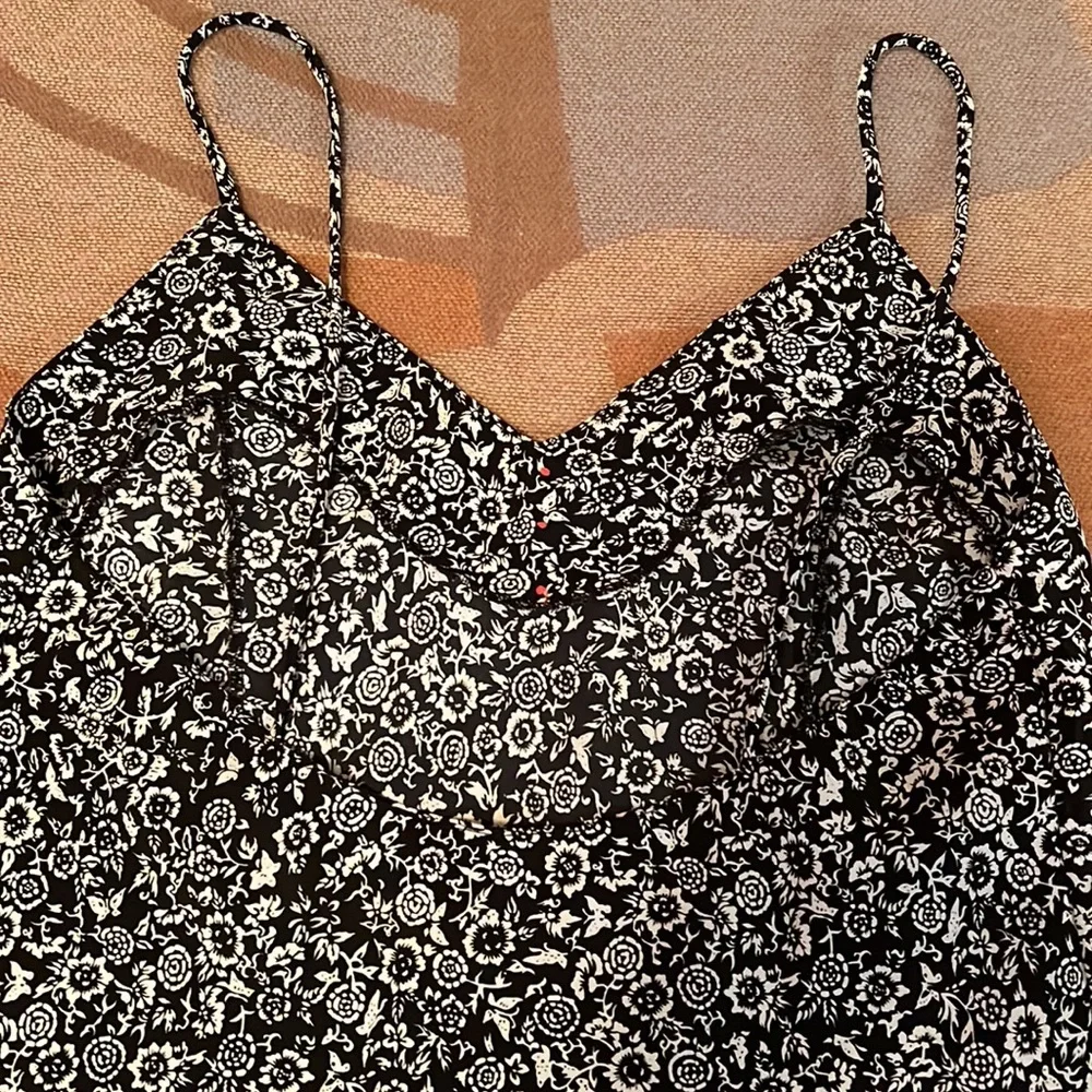 Simple Floral dress with dainty Red Roses embellishment, S
